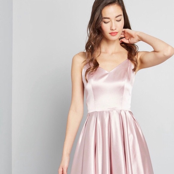 Unforgettable Guest Fit and Flare Dress US size 4 - Picture 3 of 7